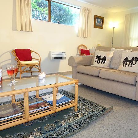 Smokebush Cottage - Holiday Home Exclusively Yours Turangi Exterior foto